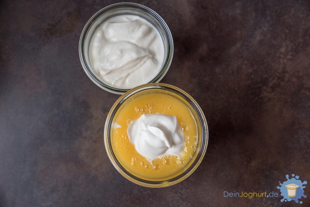 Joghurt und Mango-Masse
